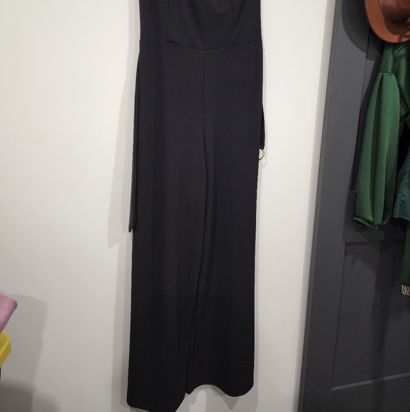 Black Wide Legged Jump Suite - Picture 2 of 6